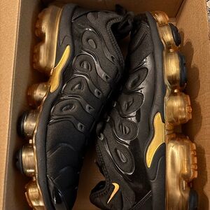 Nike Vapor Max Black and Gold size 10.